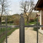 portail fleur fers plats rivets