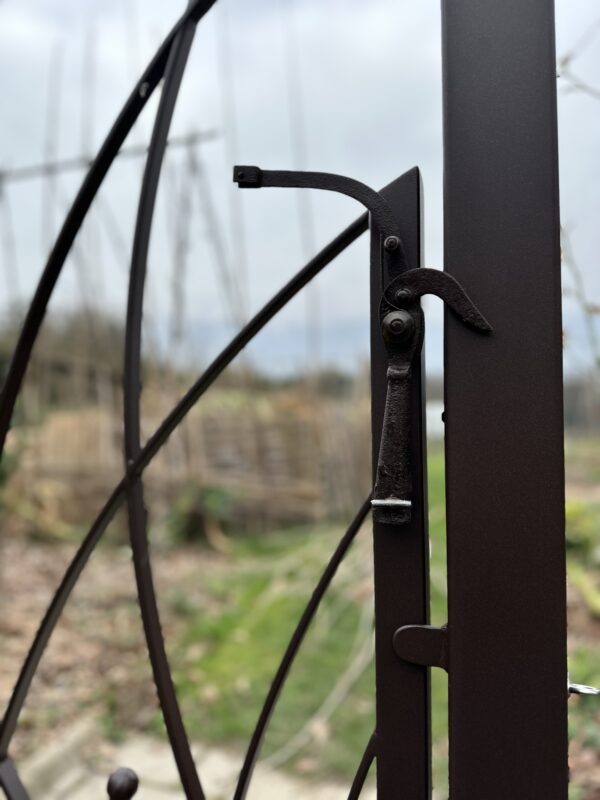 portillon loquet upcycling outils encien